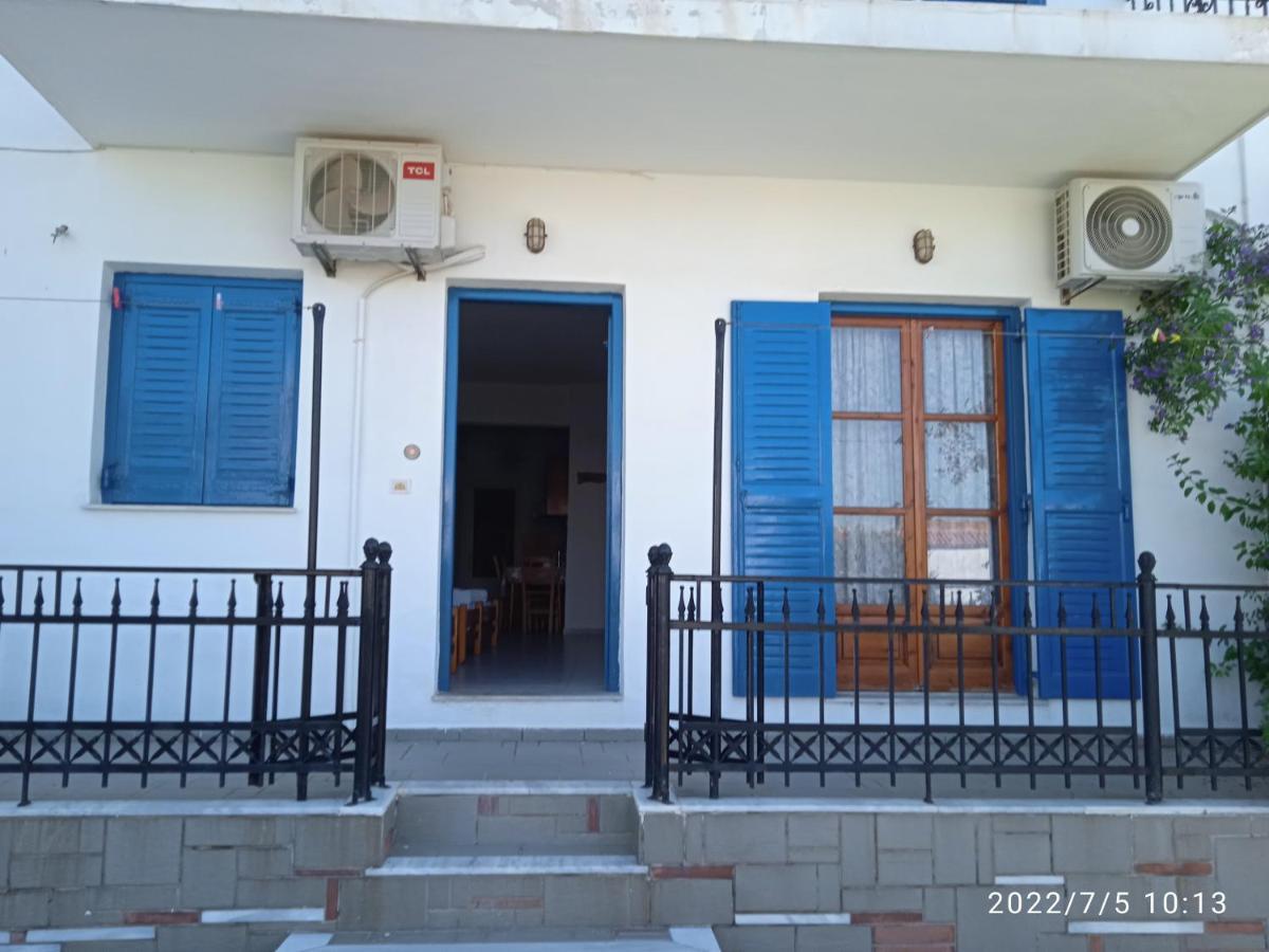 Syraina Apartments สเกียธอสทาวน์ ภายนอก รูปภาพ