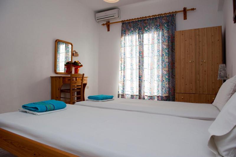 Syraina Apartments สเกียธอสทาวน์ ภายนอก รูปภาพ